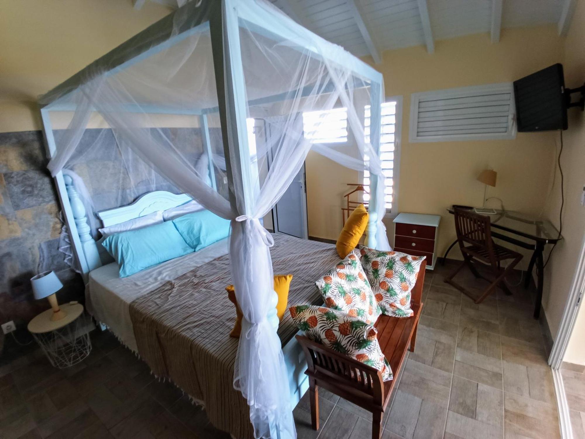 Aux Colibris Amoureux : Loft De Standing Avec Vue Mer Grand-Bourg  Exterior photo